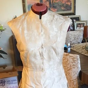 Jones New York Gold shiny silk blouse